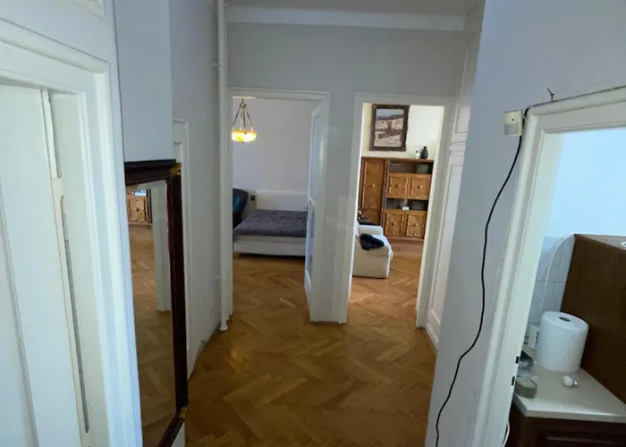 Stylish - Free Parking *